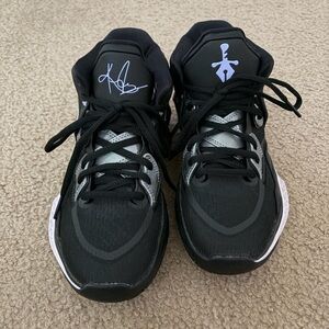 Nike Kyrie Infinity Black Metallic Silver - tk